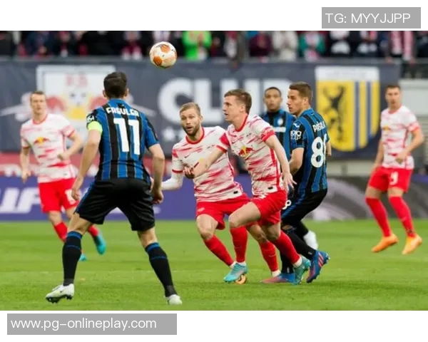 国王杯激战多特蒙德凭乌龙球险胜莱比锡引发争议判罚讨论