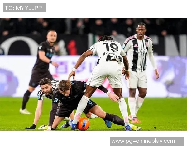 英超激战：尤文图斯大胜那不勒斯红牌事件引发全场热议