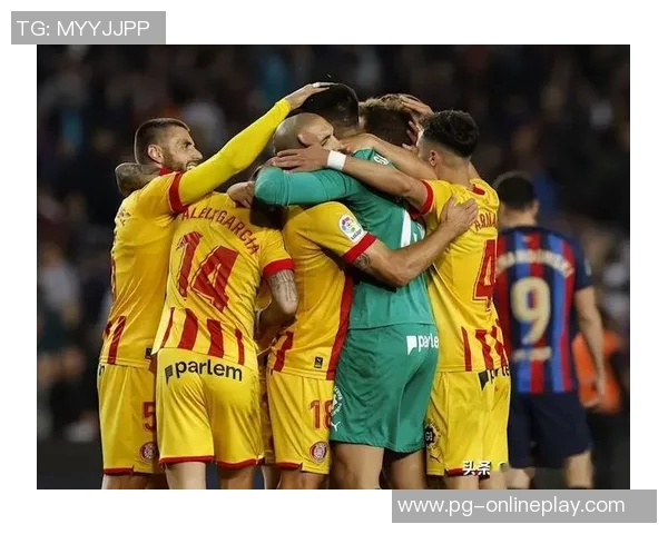 西甲精彩对决曼联小胜尤文图斯帽子戏法点燃全场激情